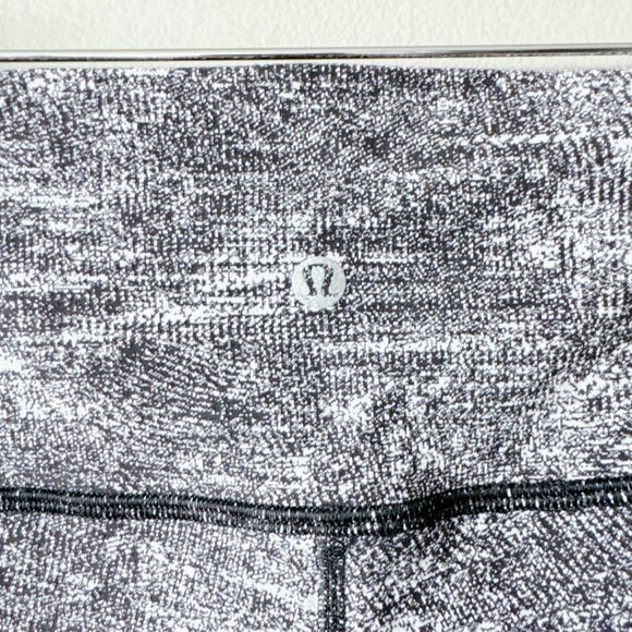 Lululemon leggings Wunder Under Low Rise Tight size 10 - Picture 10 of 17